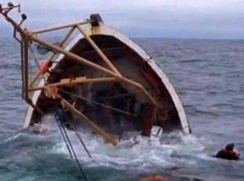 Kapal Terbalik di Laut Malaysia 16 WNI Meninggal 14 orang Selamat