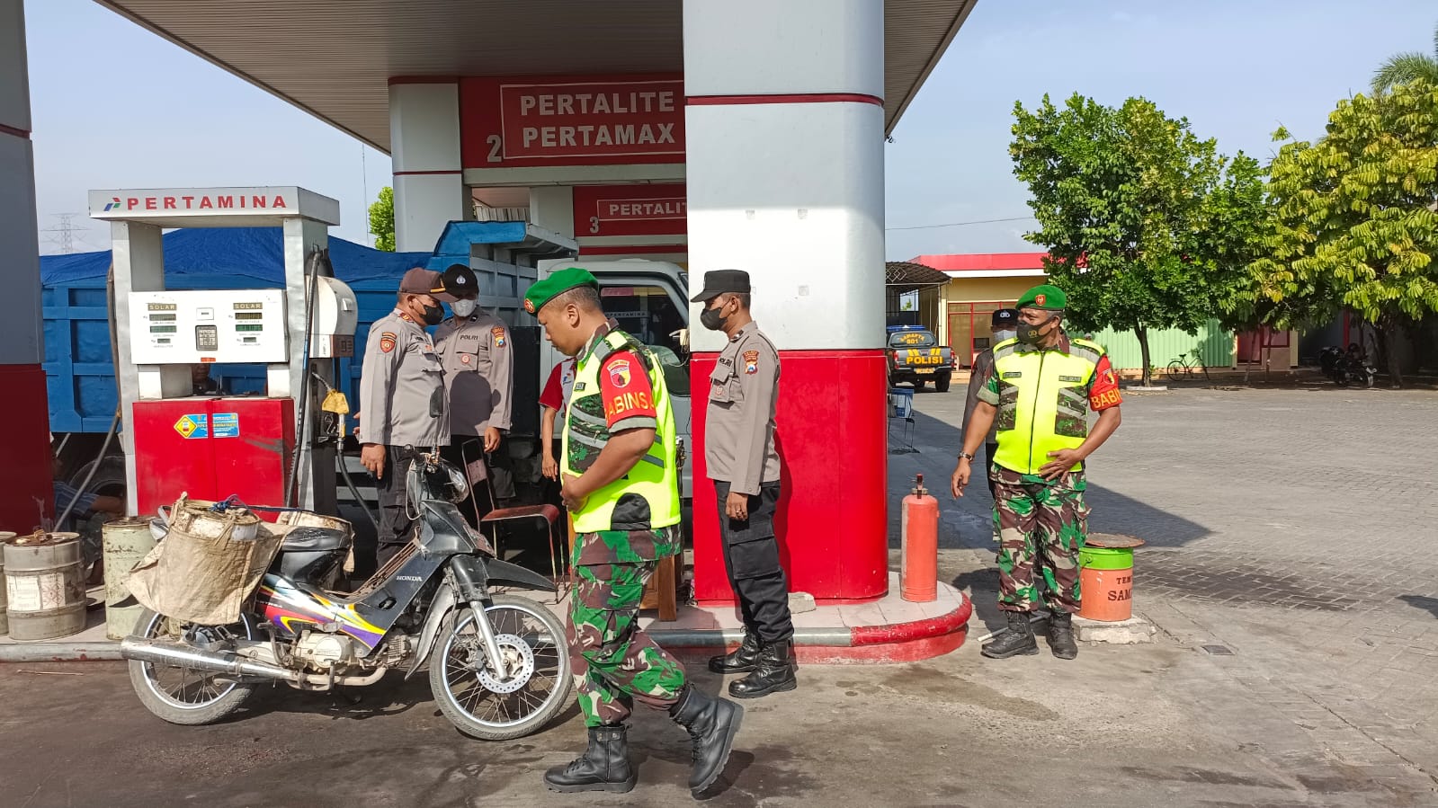 Pasca BBM Naik, Polres Ngawi Siagakan Personel di SPBU