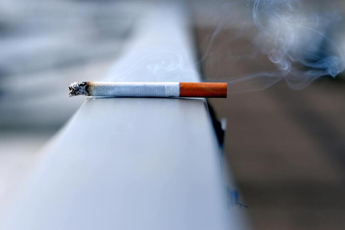 Larangan Penjualan Rokok Batangan: Antara Kesehatan Rakyat dan Nasib Pedagang Dan Pengusaha