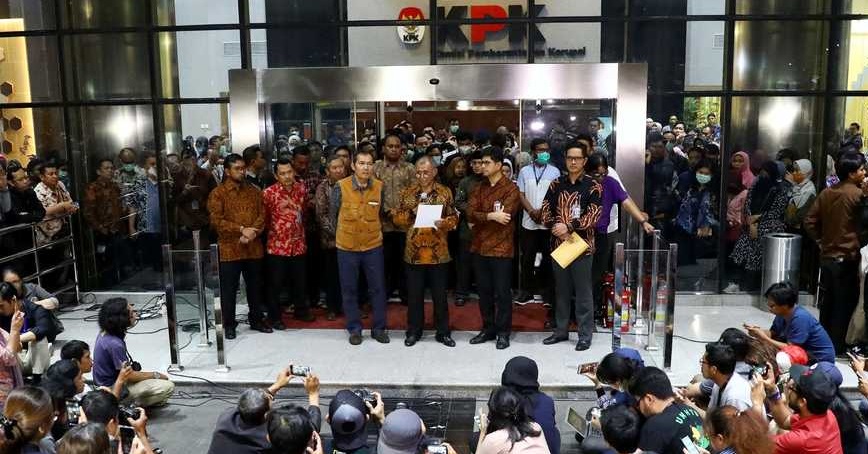  Indriyanto Seno: Penyerahan Mandat Pimpinan KPK Langgar UU