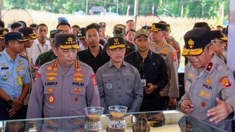 Kapolri Cek Lokasi Panen Raya Jagung Bengkayang