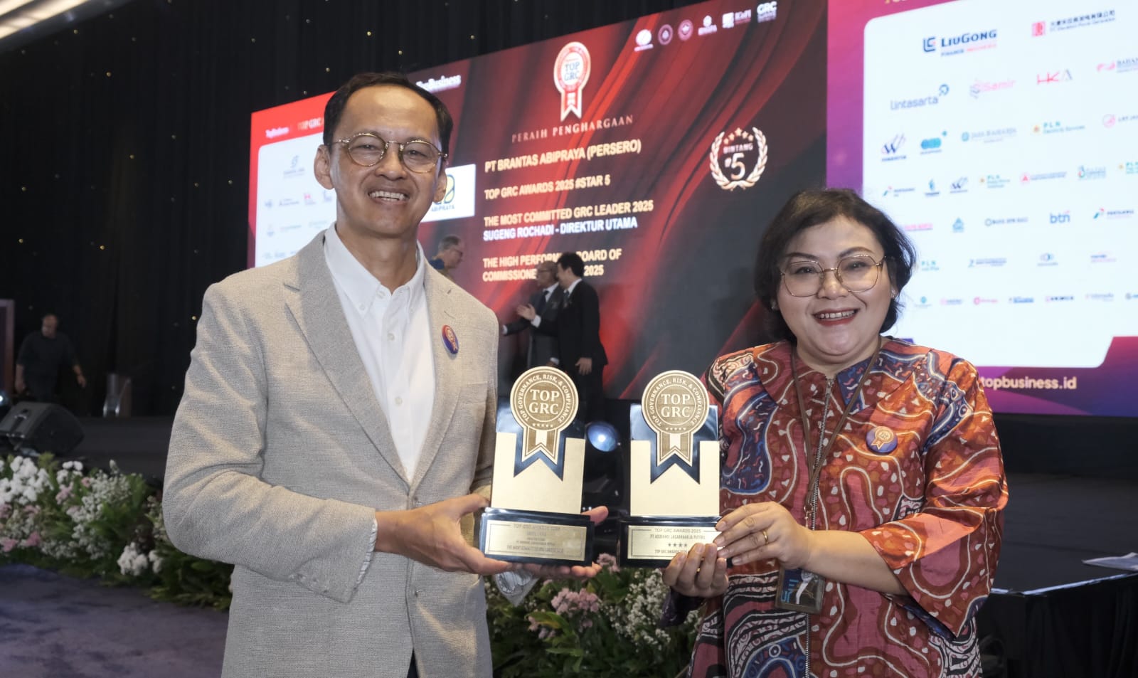 Wujud Komitmen Tata Kelola dan Manajemen Risiko Berkelanjutan