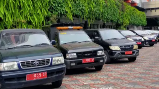 Pemkot Surabaya: Mobil Pelat Merah di Jombang Milik Instansi Lain
