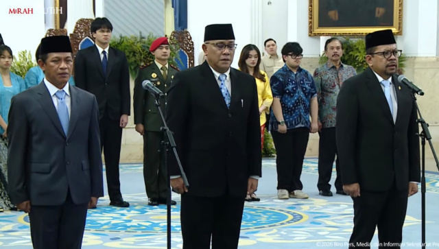 Presiden Prabowo Lantik Jumhur Hidayat Jadi Menteri Lingkungan Hidup dan Dudung Abdurachman Jadi KSP