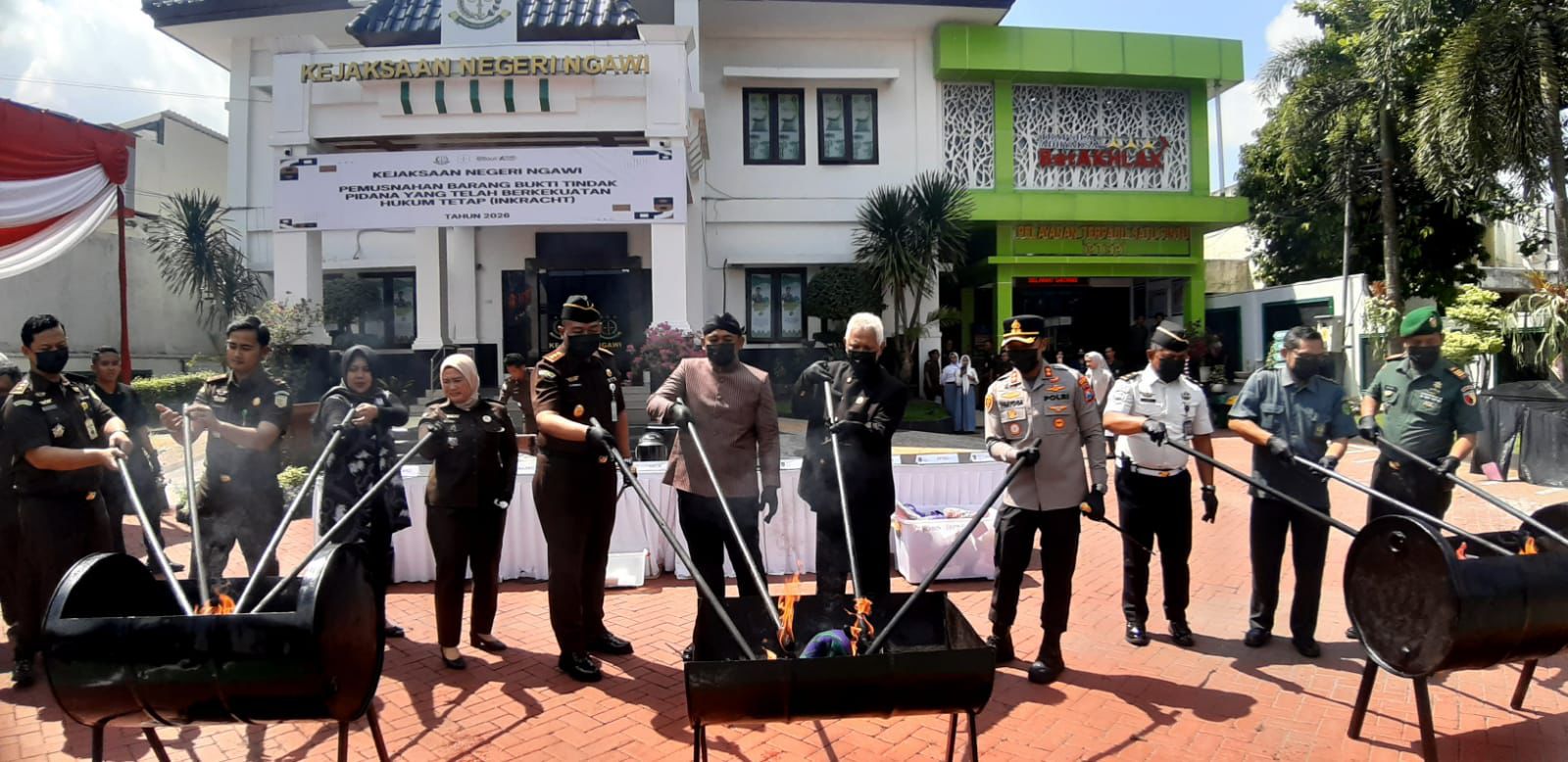 Kejari Ngawi Musnahkan Ribuan Pil Koplo dan Sabu, 41 Perkara Tuntas Inkrah