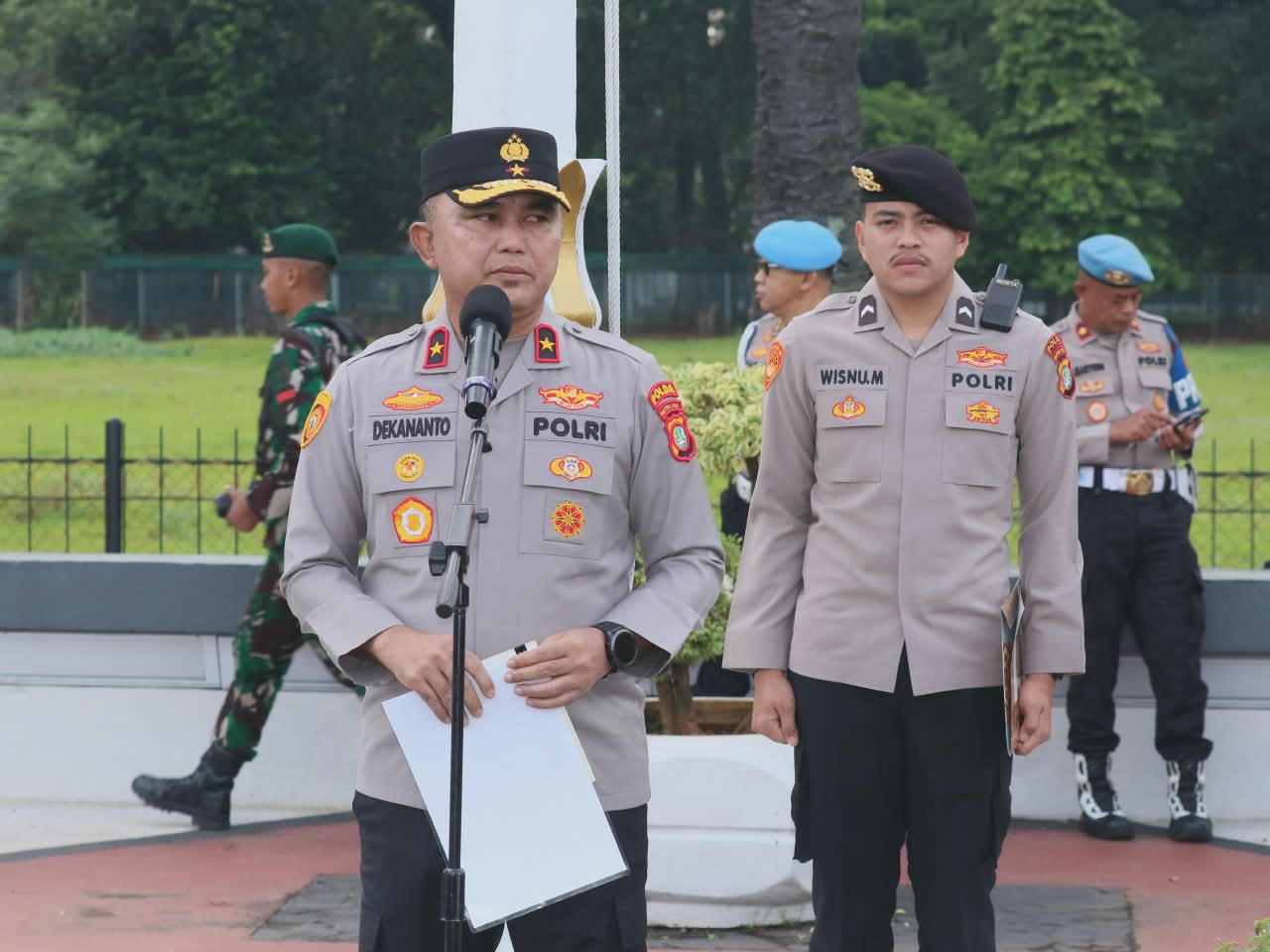 Polda Metro Jaya Kerahkan 6.678 Personel, Pelayanan Humanis Kawal Aksi May Day di DPR/MPR