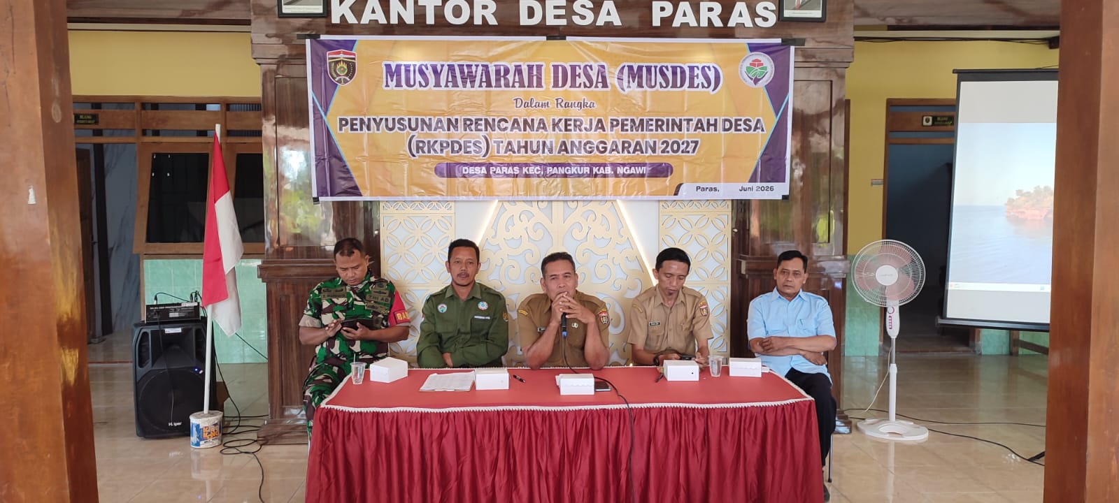Dukung Kemajuan Desa, Babinsa Pangkur Hadiri Musyawarah Desa Di Wilayah Binaannya 