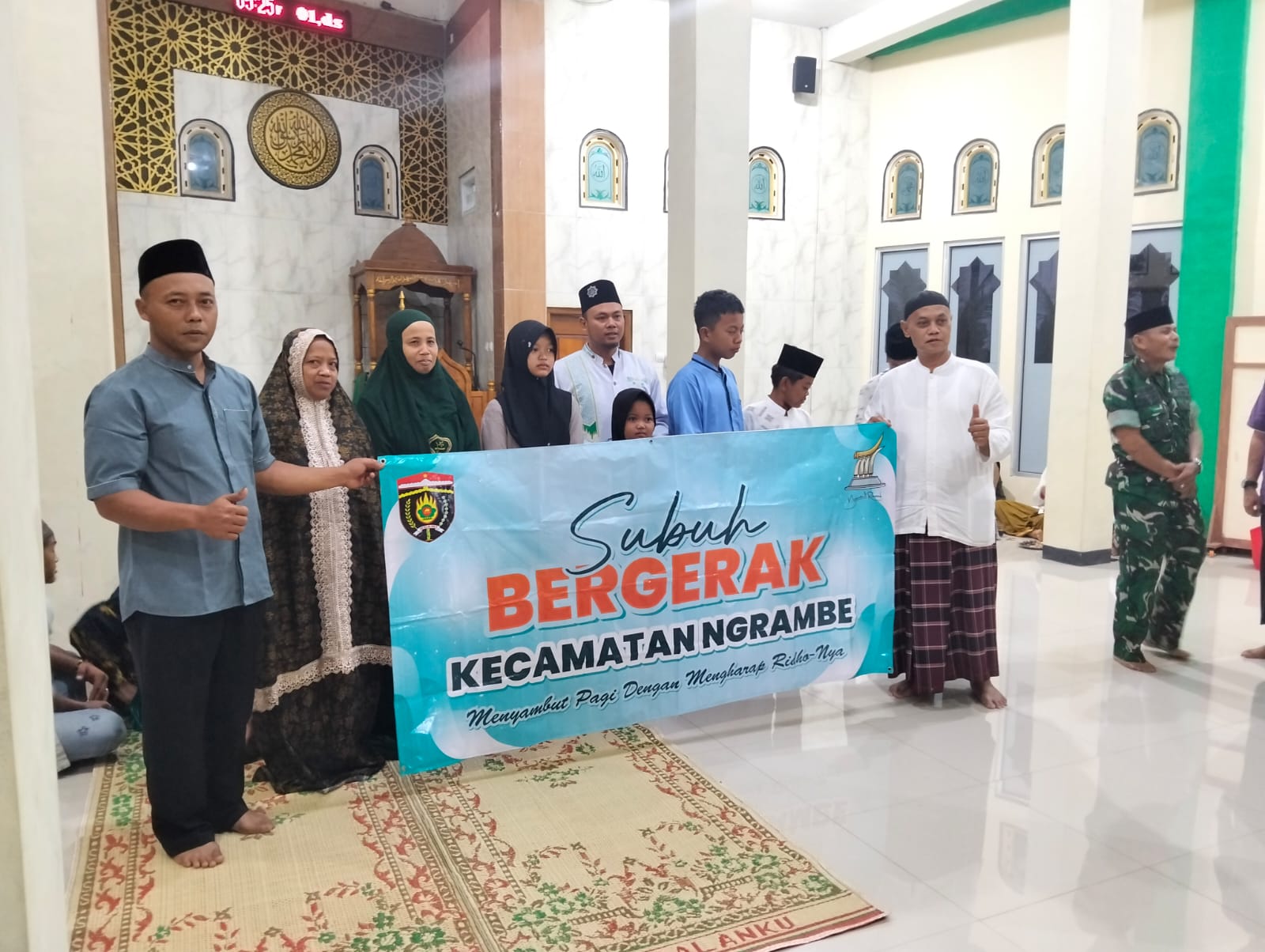 Pererat Silahturahmi, Danramil Ngrambe Ikuti Subuh Bergerak Bersama Forkopimca