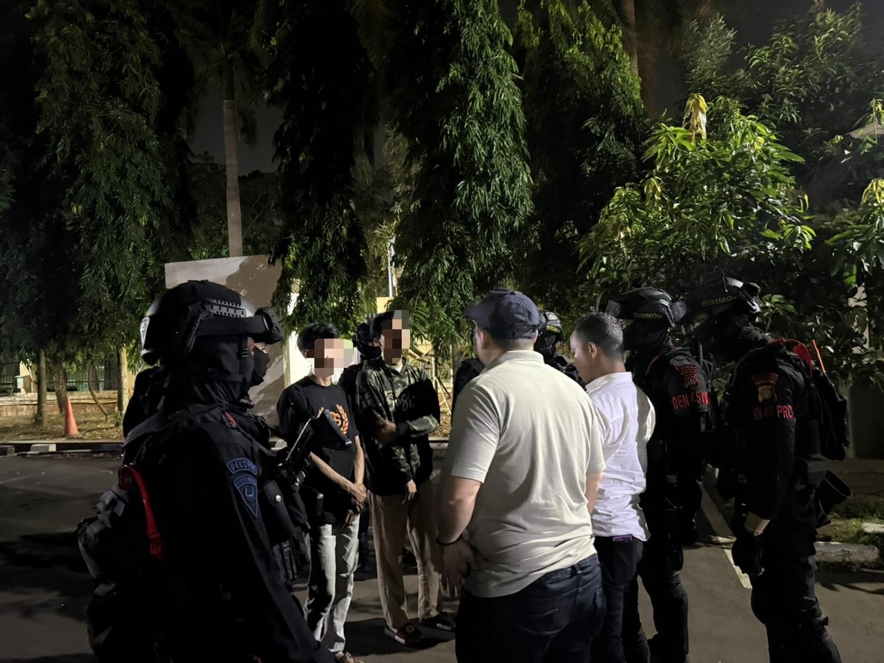 Brimob Polda Metro Amankan Remaja Terindikasi Narkoba Saat Patroli Cegah Tawuran di Bekasi