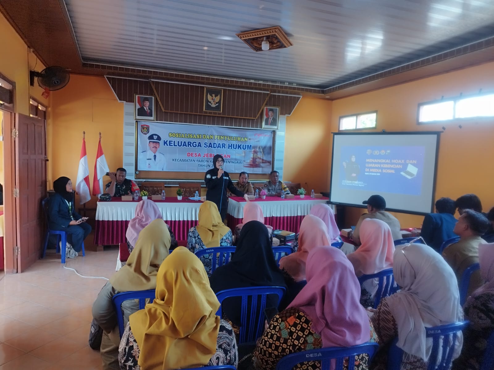 Polres Ngawi Ajak Warga Jeblogan Lawan Hoaks, Wujudkan Keluarga Sadar Hukum