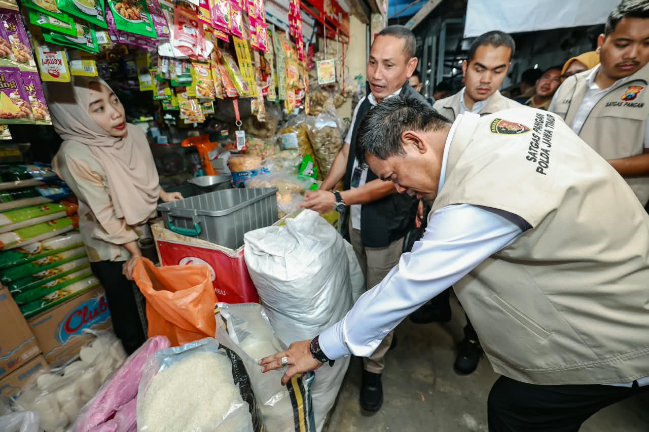 Satgas Pangan Polda Jatim Sidak Pasar Pucang, Usut Beras Premium di Atas HET