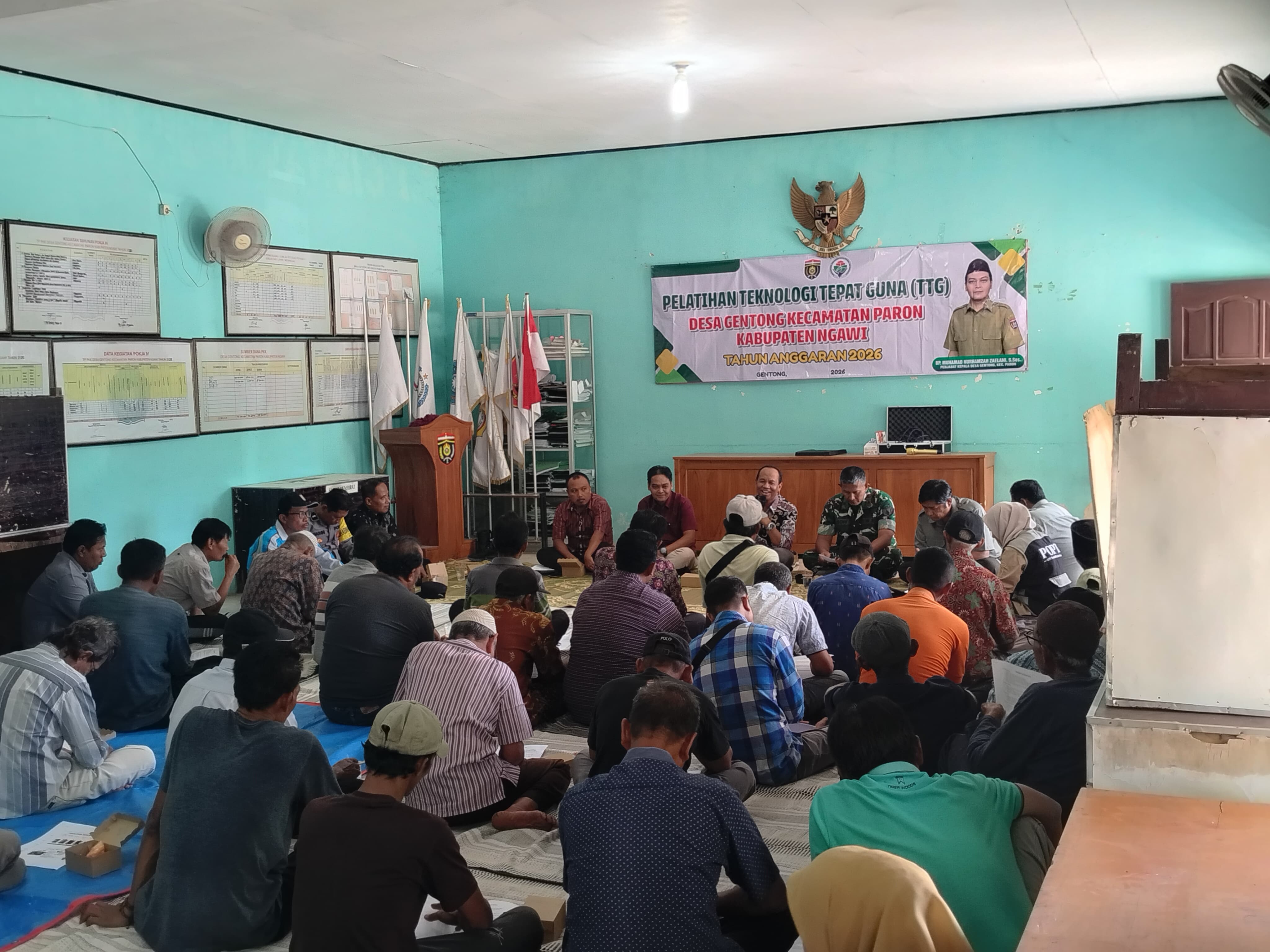 Babinsa Paron Bersama Poktan Ikuti Pelatihan Teknologi Tepat Guna Pertanian Ramah Lingkungan