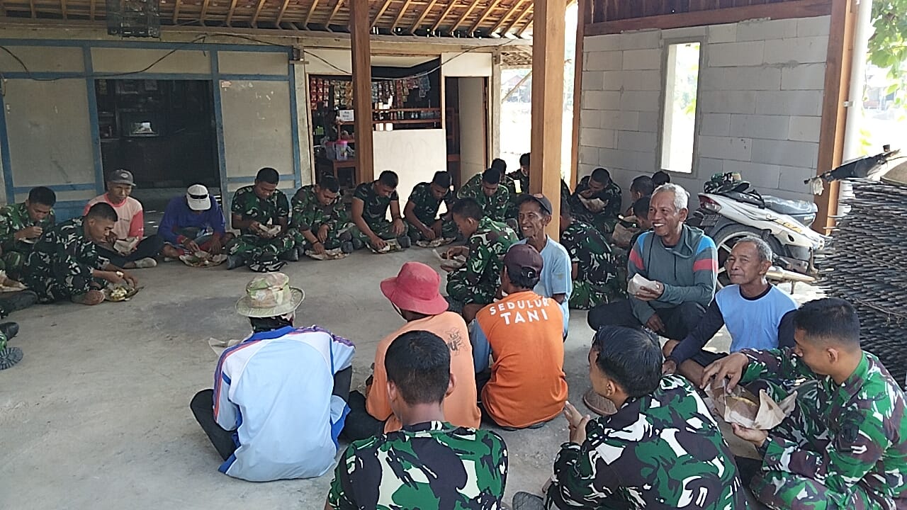 Kebersamaan Warga Jatipuro dan Satgas TMMD ke-130, Wujud Nyata Kemanunggalan TNI Rakyat
