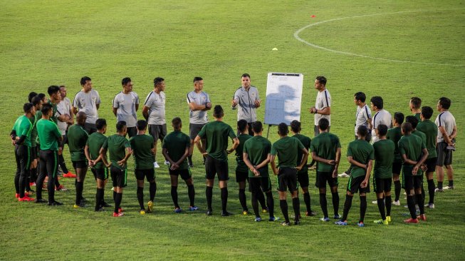  Hadapi Thailand, Simon Ultimatum Pemain Senior 