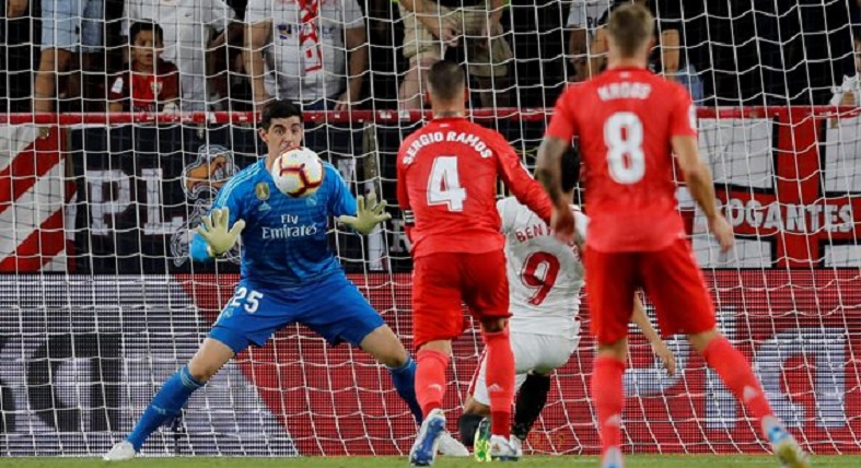   Disikat Sevilla, Real Madrid Gagal Gusur Barcelona